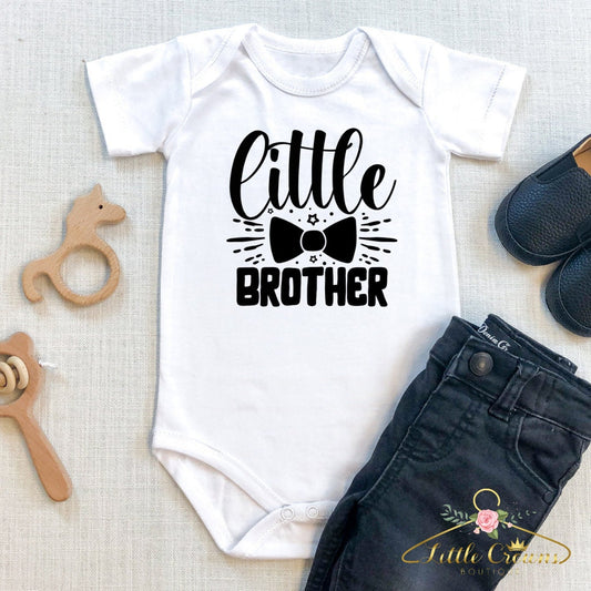 Little Brother bodysuit/ New born baby brother t-shirt/ Baby boy shirt, little and big brother shirt. Sibling shirt.