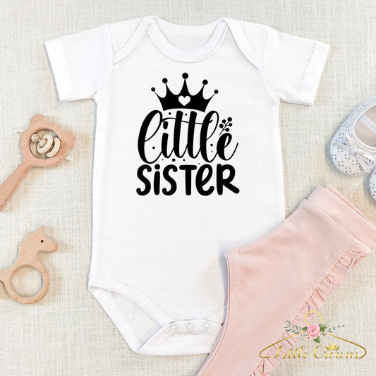 Newborn Little Sister bodysuit/ New born baby Sister t-shirt/ Baby Girl shirt, little and big sister shirt. Sibling shirt.